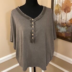 NWT Easel Cold Shoulder Top Medium